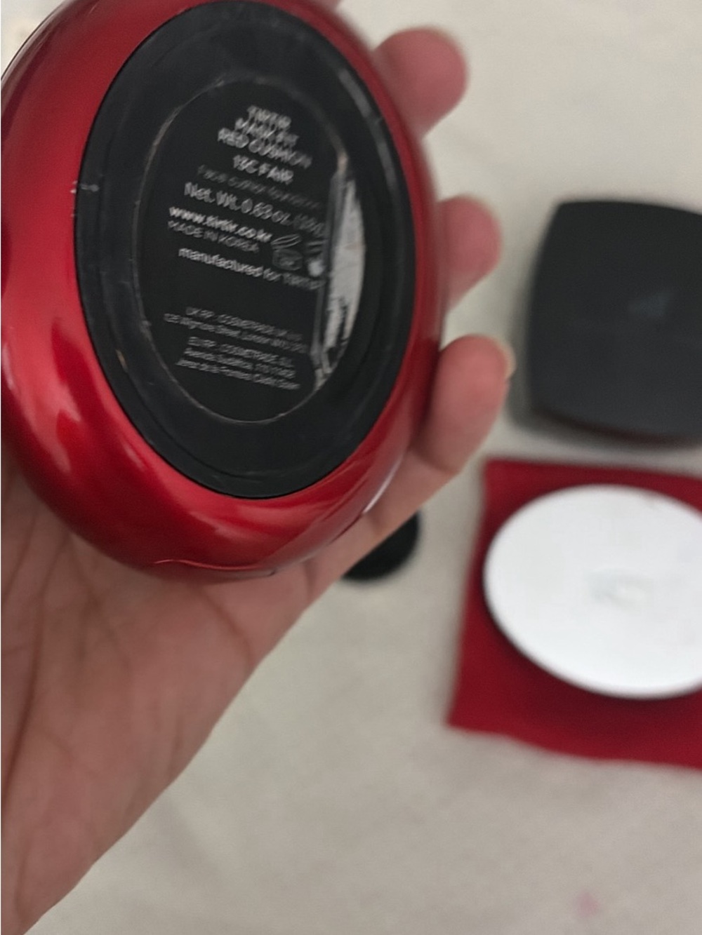 Clarins Red Translucent Compact Powder - Picture 3 of 10